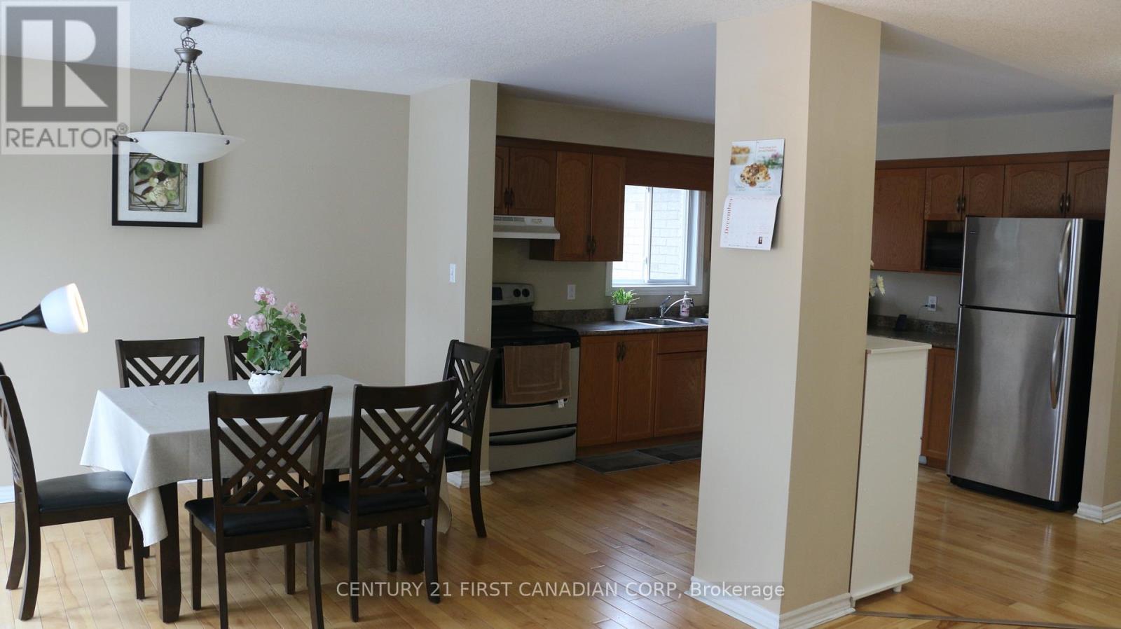 995 Oakcrossing Road, London North, Ontario  N6H 0A7 - Photo 3 - X12651398