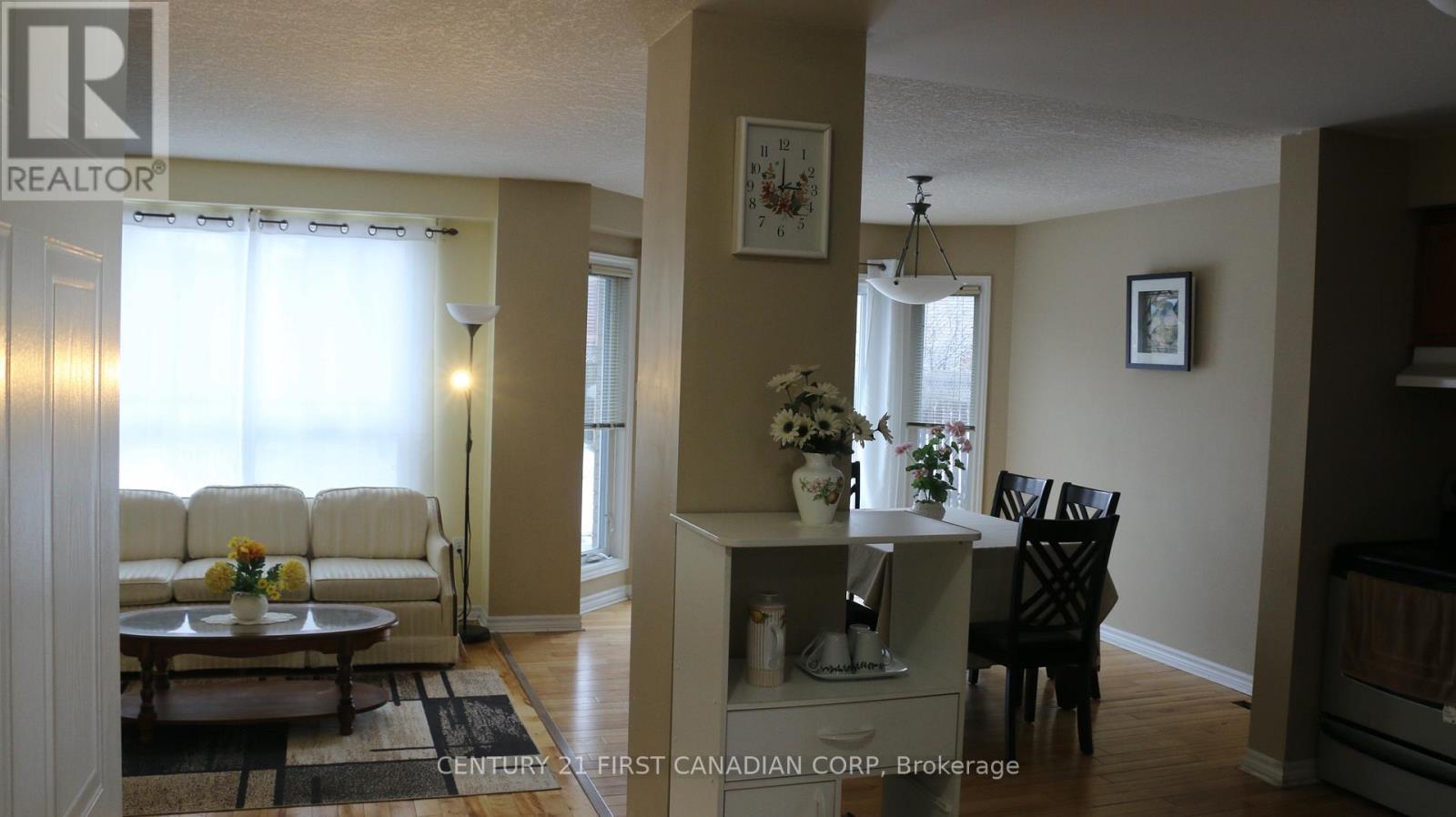 995 Oakcrossing Road, London North, Ontario  N6H 0A7 - Photo 4 - X12651398