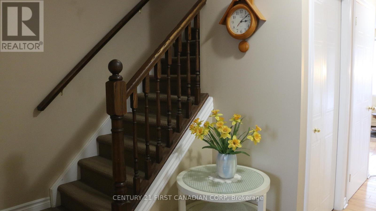 995 Oakcrossing Road, London North, Ontario  N6H 0A7 - Photo 8 - X12651398