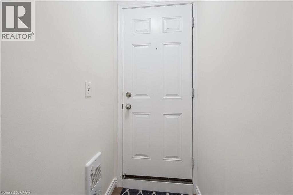 24 Sienna Street Unit# D, Kitchener, Ontario  N2R 0H6 - Photo 5 - 40790890