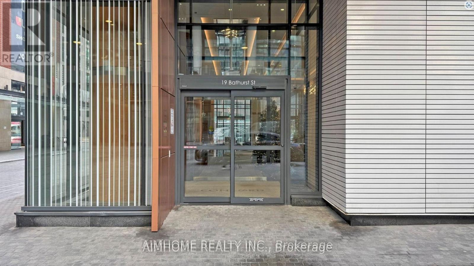 1102 - 19 Bathurst Street, Toronto, Ontario  M5V 0N2 - Photo 3 - C12651380