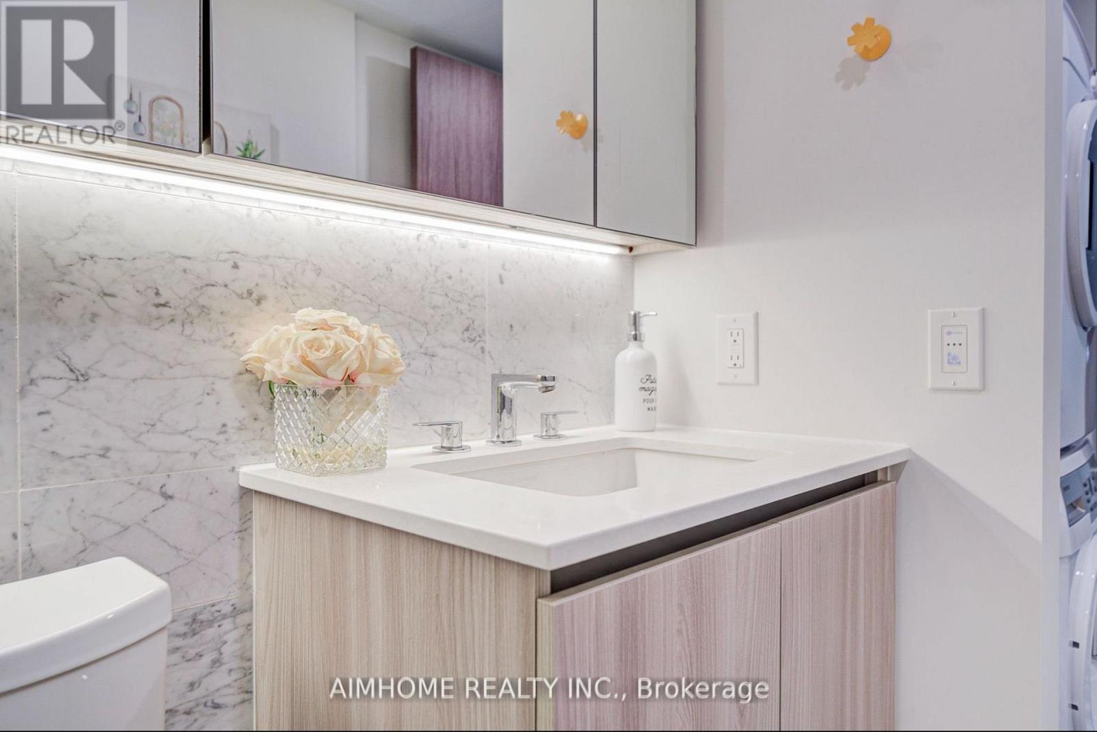 1102 - 19 Bathurst Street, Toronto, Ontario  M5V 0N2 - Photo 33 - C12651380