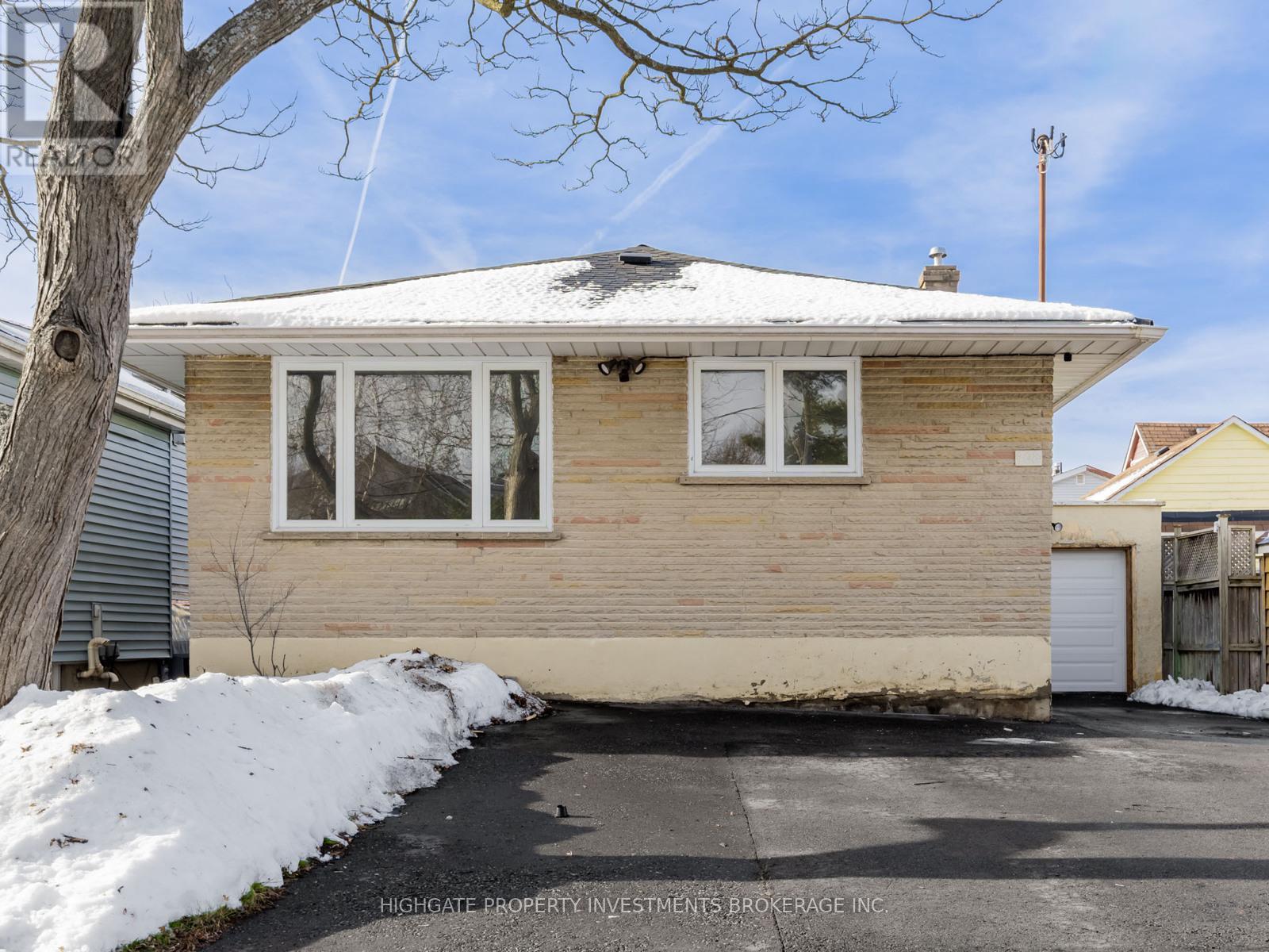 LOWER - 708 CARNEGIE AVENUE N, Oshawa, Ontario