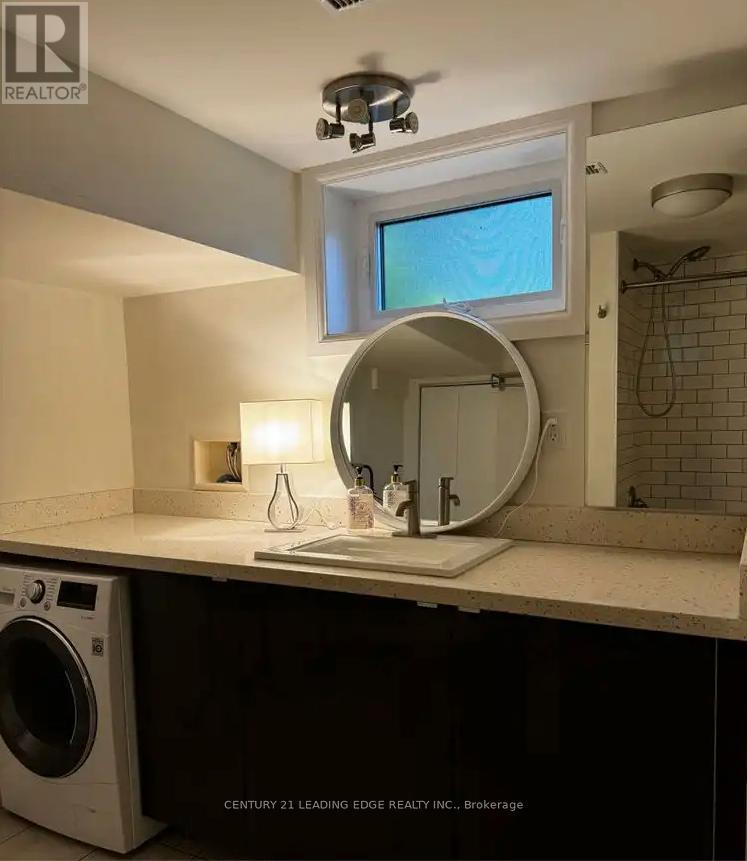 B - 491 Cosburn Avenue, Toronto, Ontario  M4J 2N7 - Photo 10 - E12651400