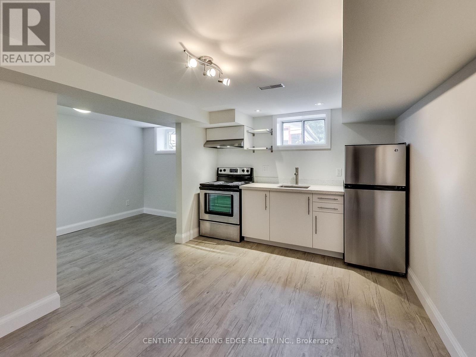 B - 491 Cosburn Avenue, Toronto, Ontario  M4J 2N7 - Photo 19 - E12651400