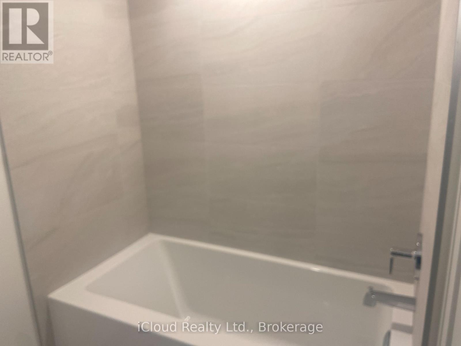 4503 - 4015 The Exchange, Mississauga, Ontario  L5B 0N9 - Photo 11 - W12651376