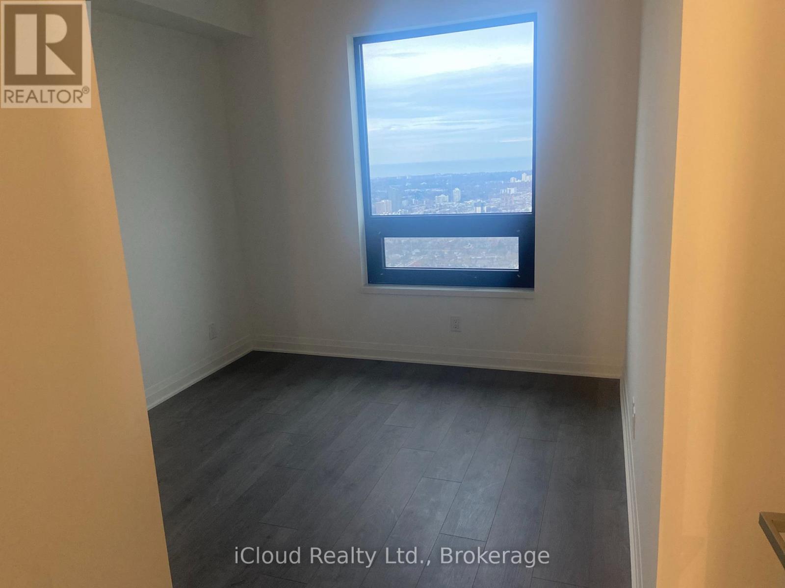 4503 - 4015 The Exchange, Mississauga, Ontario  L5B 0N9 - Photo 3 - W12651376