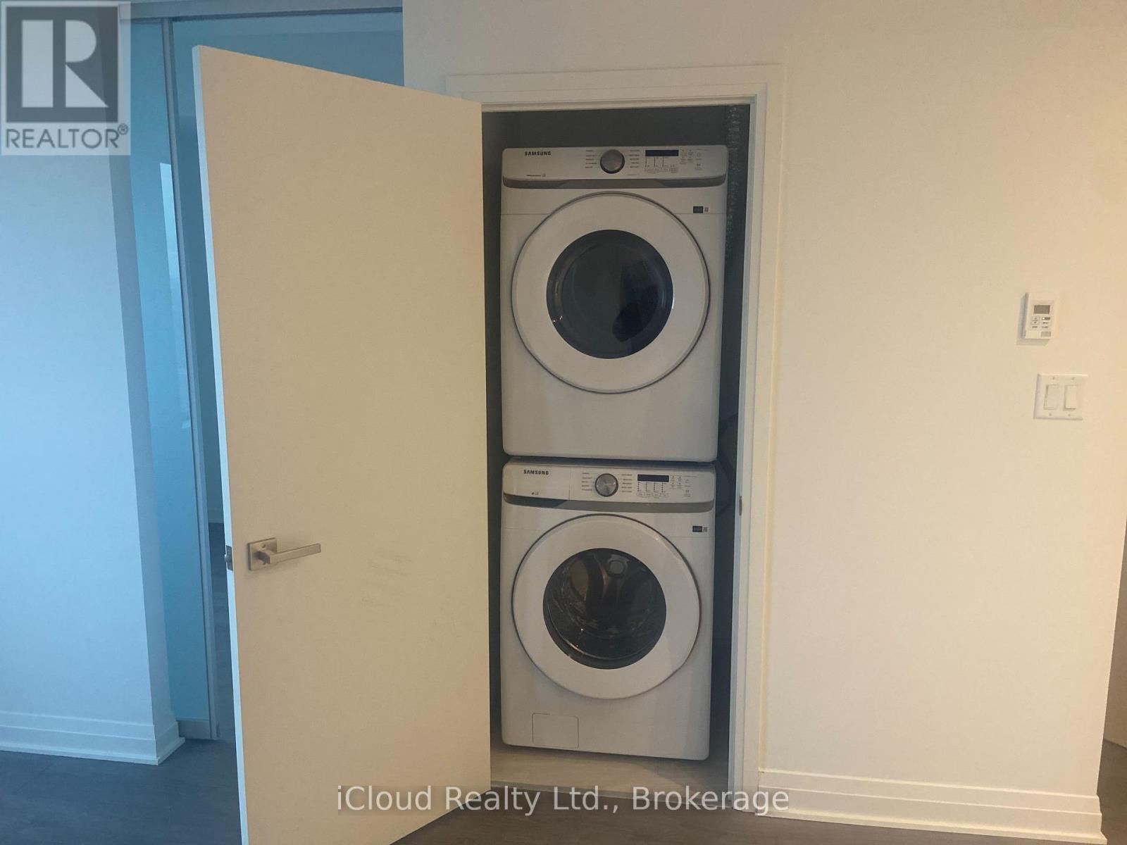 4503 - 4015 The Exchange, Mississauga, Ontario  L5B 0N9 - Photo 9 - W12651376