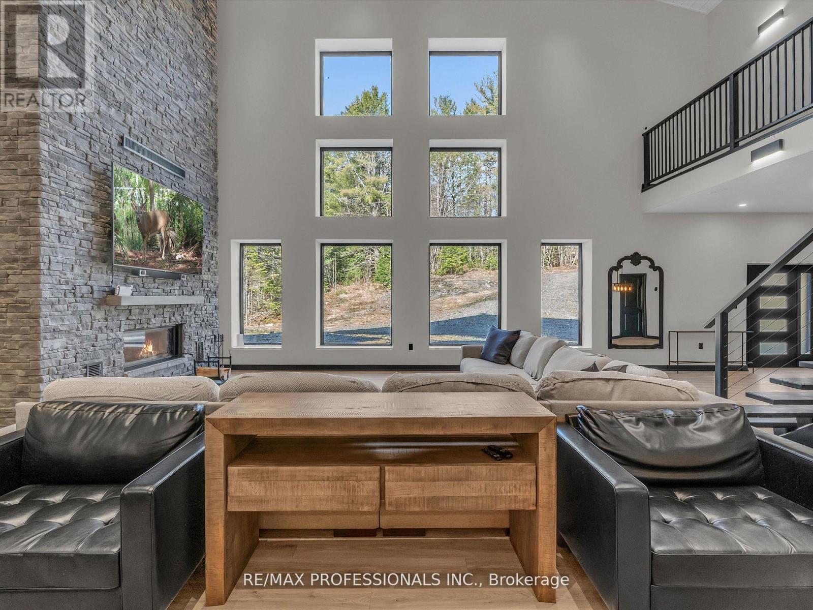 2320 Highway 117, Lake Of Bays, Ontario  P0B 1A0 - Photo 16 - X12651386