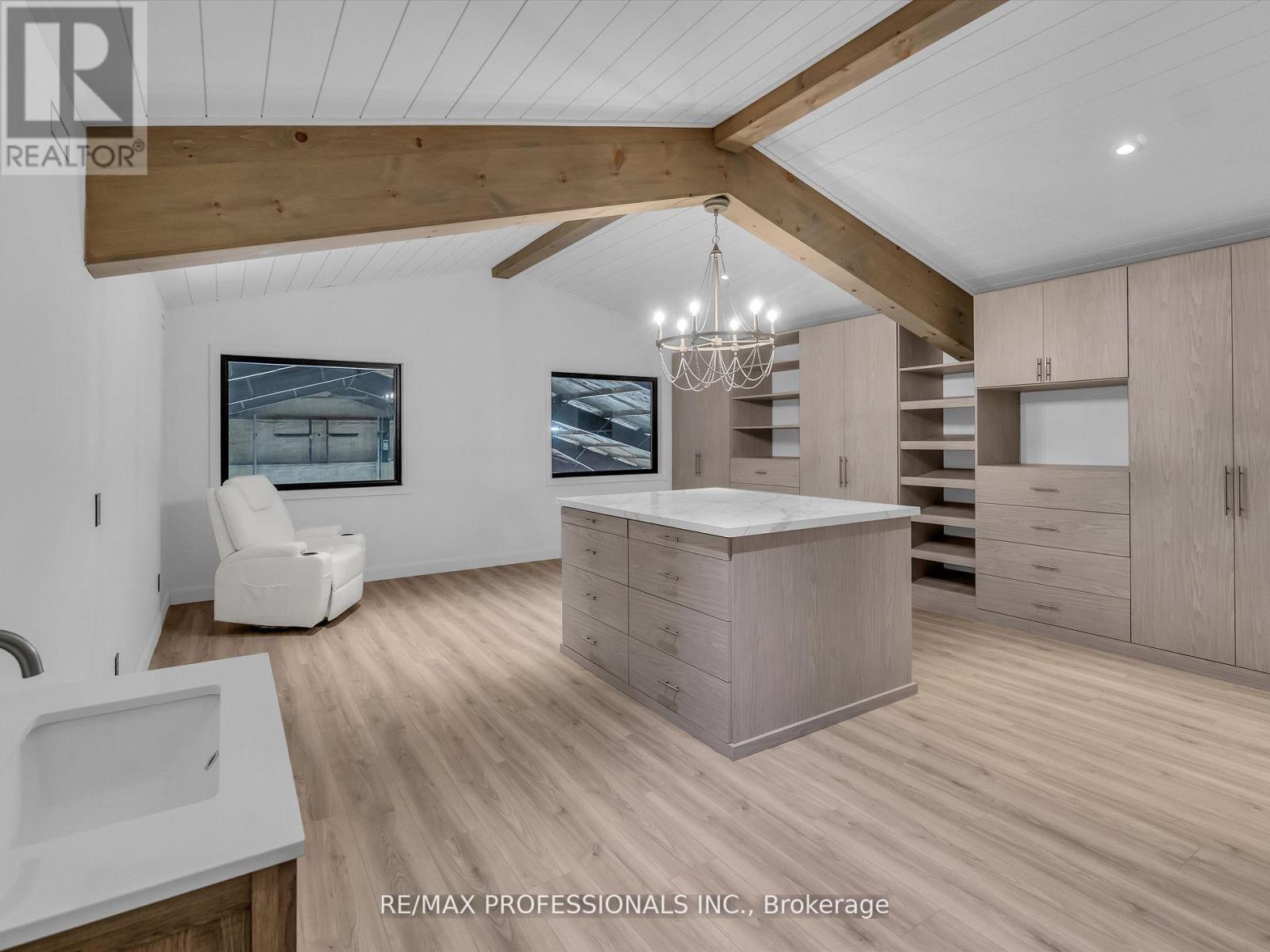 2320 Highway 117, Lake Of Bays, Ontario  P0B 1A0 - Photo 35 - X12651386