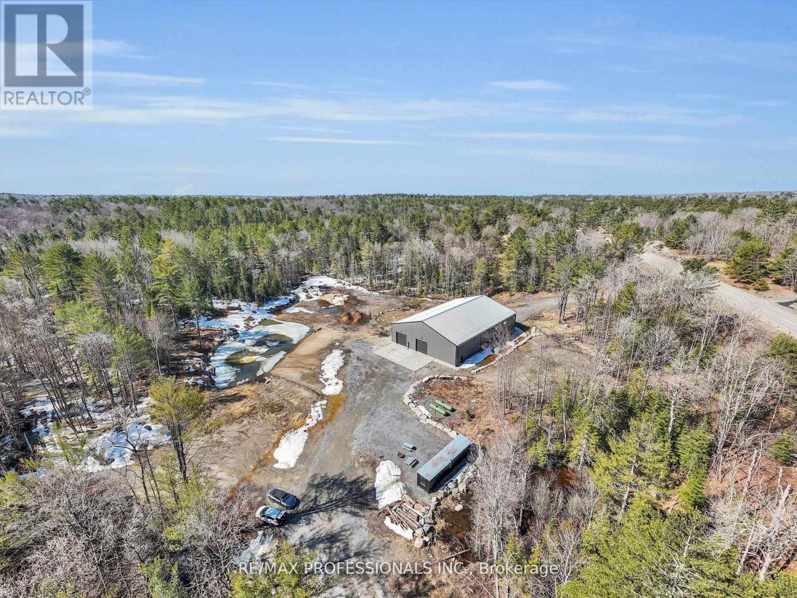 2320 Highway 117, Lake Of Bays, Ontario  P0B 1A0 - Photo 43 - X12651386