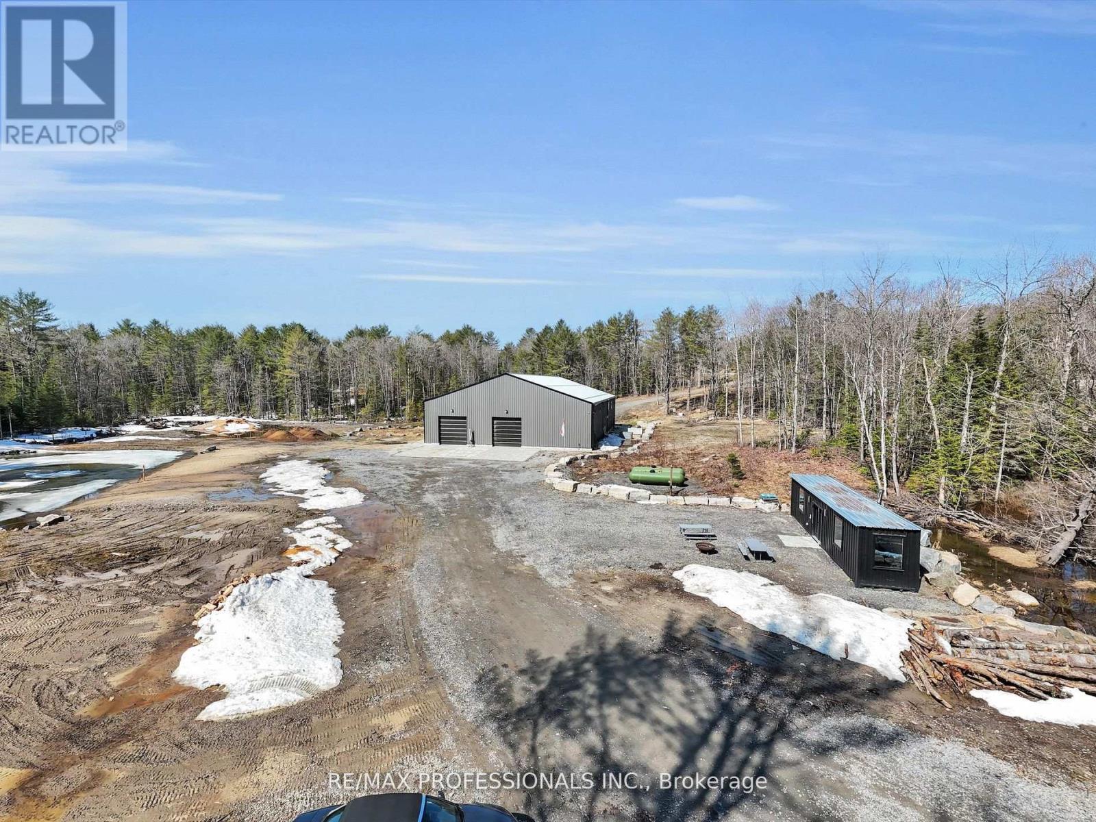 2320 Highway 117, Lake Of Bays, Ontario  P0B 1A0 - Photo 44 - X12651386