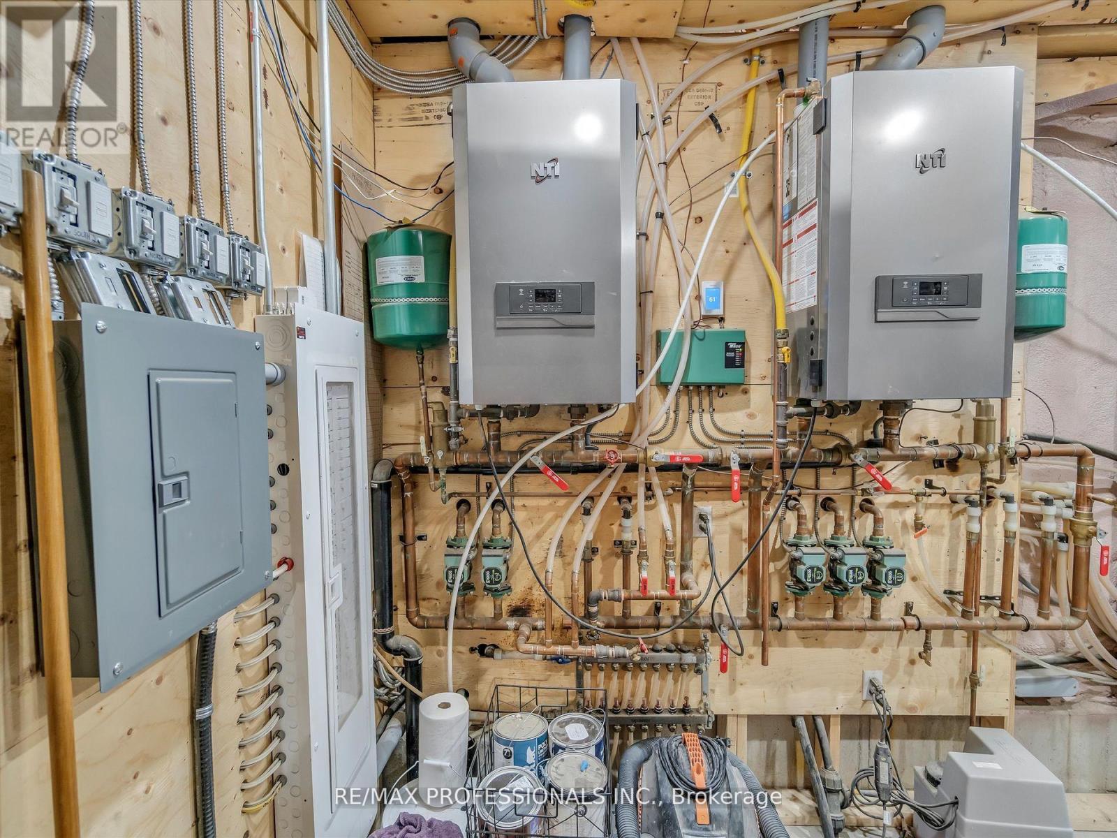 2320 Highway 117, Lake Of Bays, Ontario  P0B 1A0 - Photo 49 - X12651386