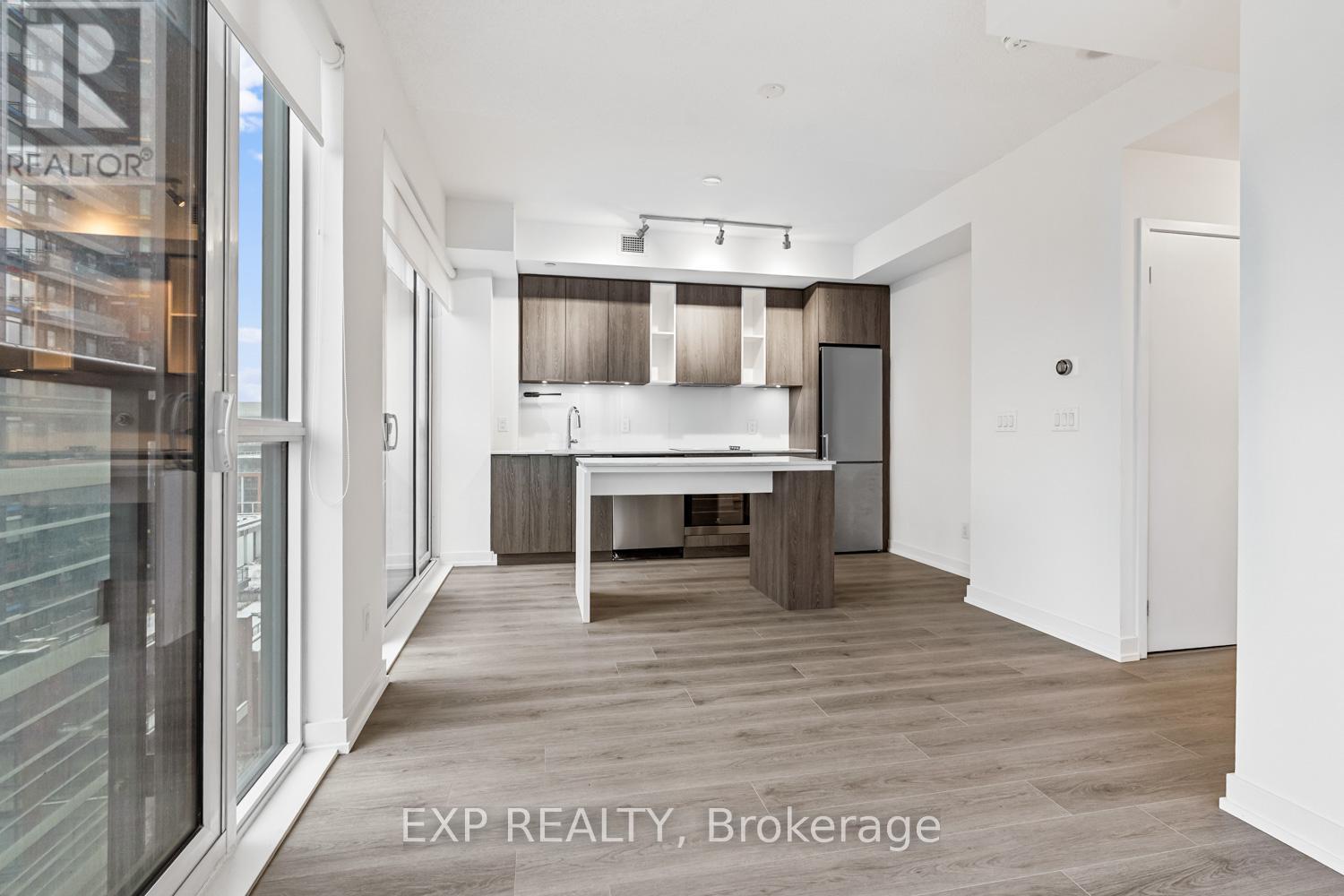 1009 - 200 Sackville Street, Toronto, Ontario  M5A 0C4 - Photo 3 - C12627934