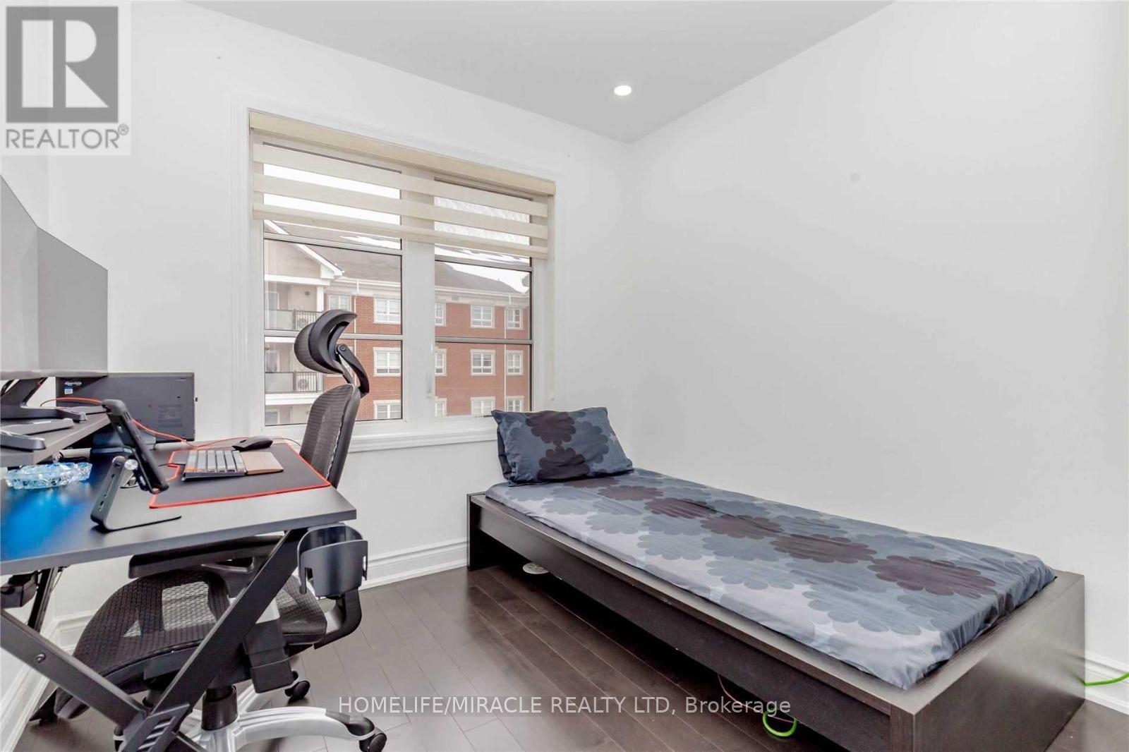 30 - 92 Baycliffe Crescent, Brampton, Ontario  L7A 3Z3 - Photo 35 - W12650302