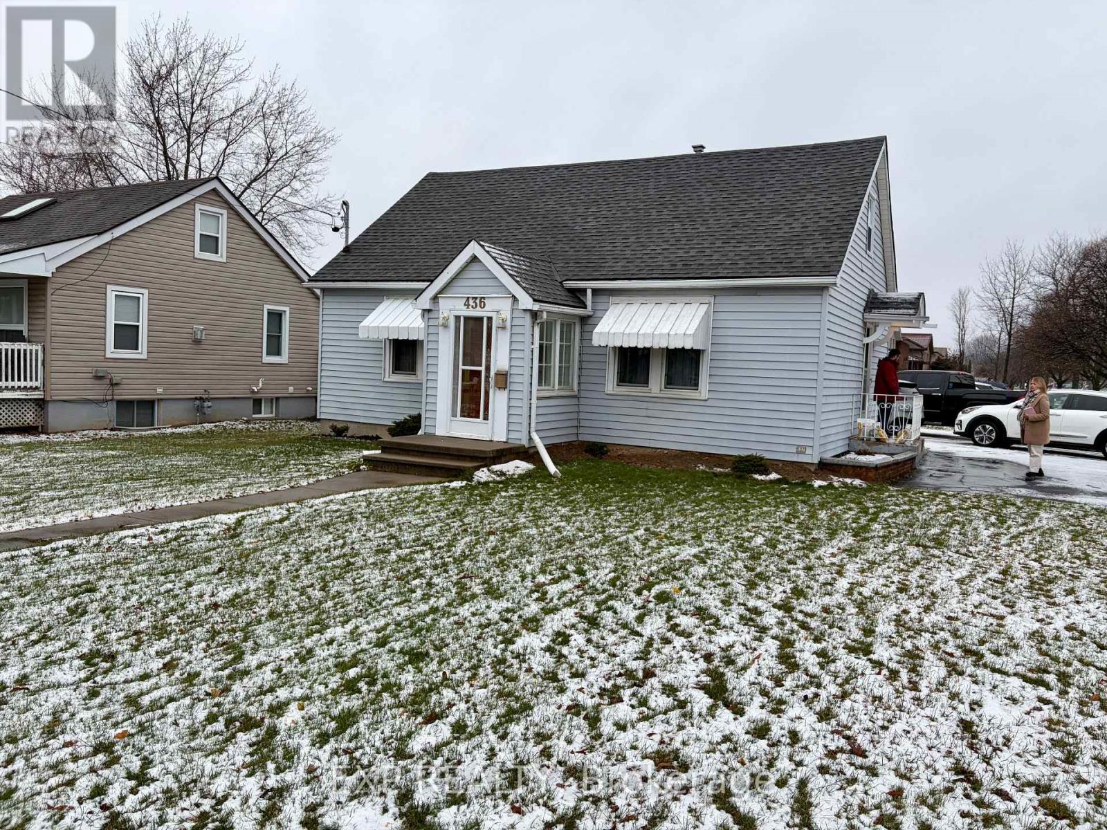 436 Thorold Road, Welland, Ontario  L3C 3W6 - Photo 2 - X12651434