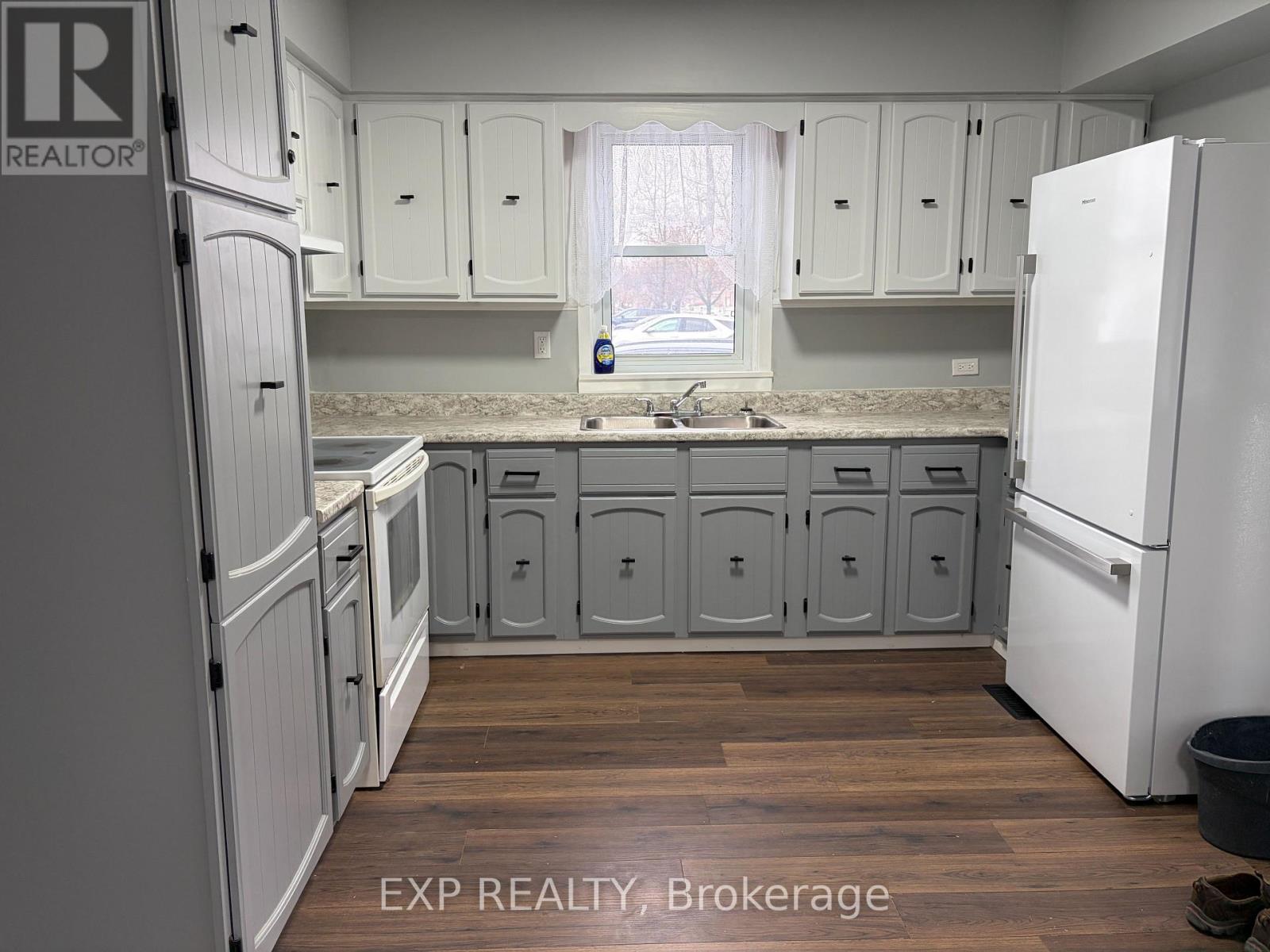 436 Thorold Road, Welland, Ontario  L3C 3W6 - Photo 8 - X12651434