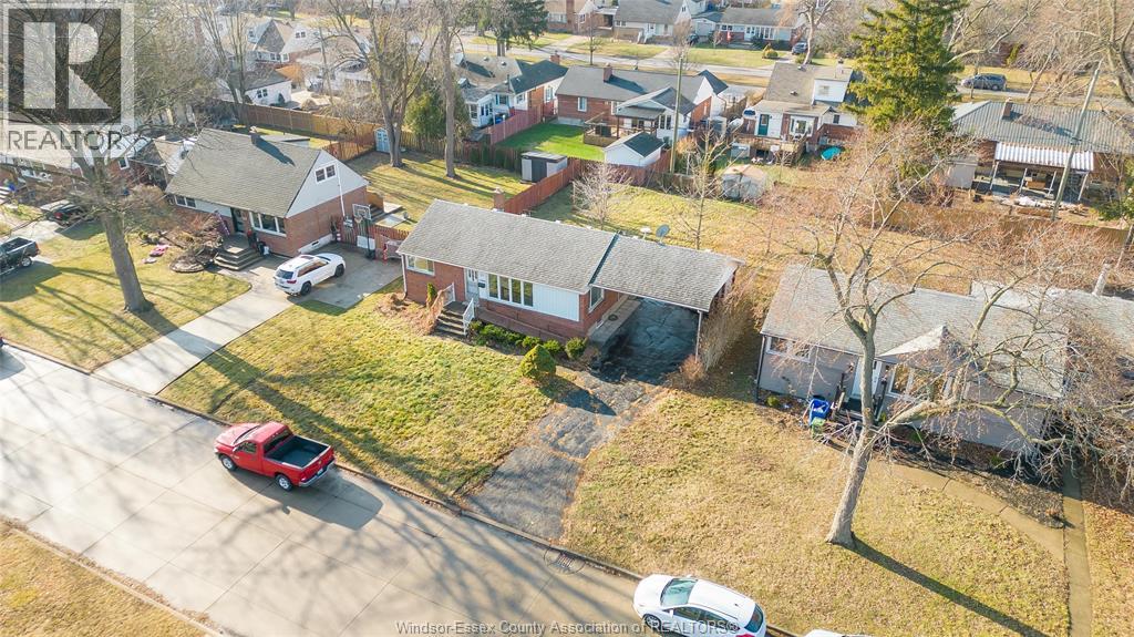 3209 Dandurand, Windsor, Ontario N9E 2E9 - Photo 2 - 25031961