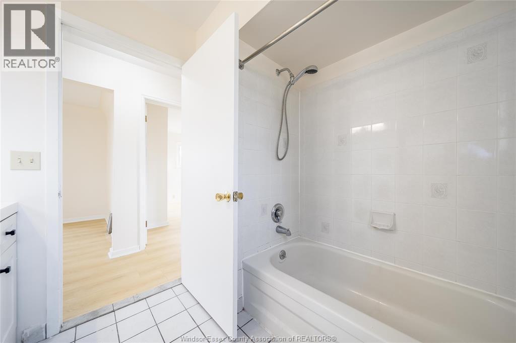 3209 Dandurand, Windsor, Ontario N9E 2E9 - Photo 21 - 25031961