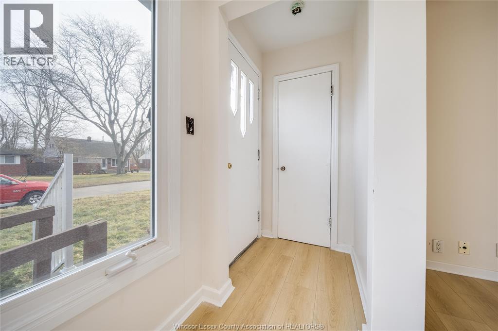 3209 Dandurand, Windsor, Ontario N9E 2E9 - Photo 4 - 25031961
