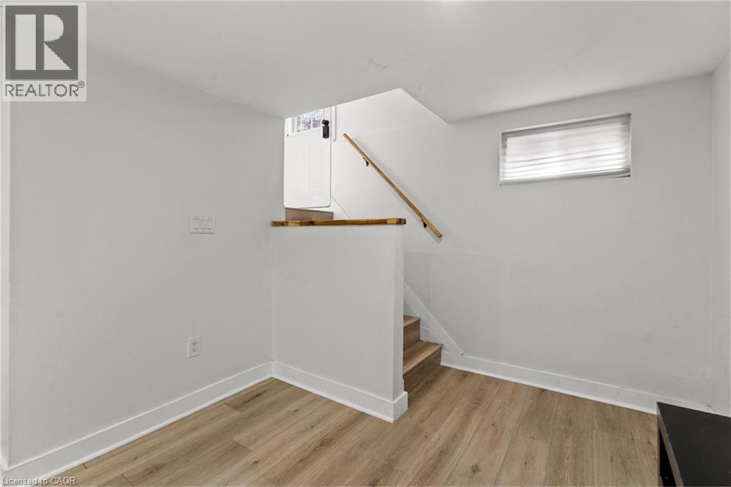 25 Castlefield Drive Unit# B, Hamilton, Ontario  L8T 3R1 - Photo 3 - 40795115