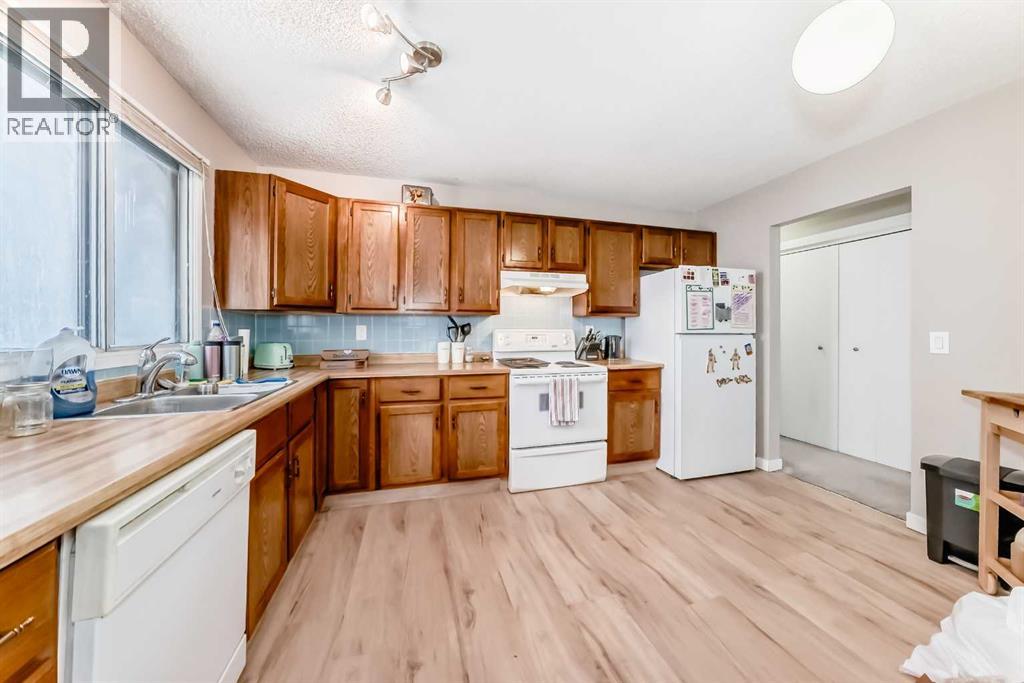 503 Woodbine Boulevard Sw, Calgary, Alberta  T2W 4P5 - Photo 9 - A2274975