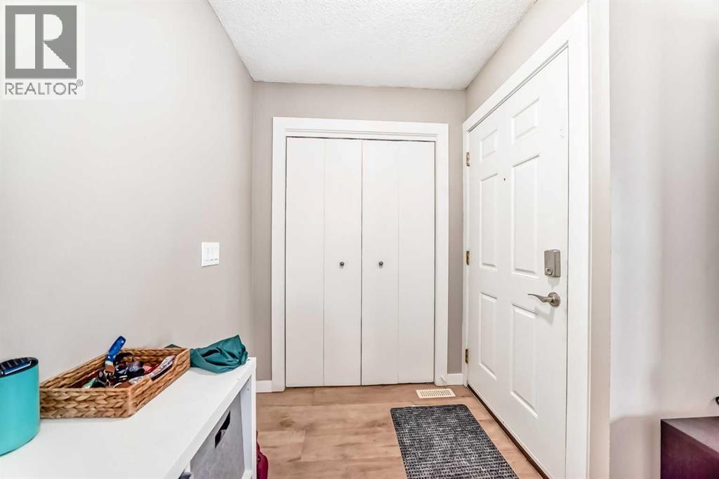 503 Woodbine Boulevard Sw, Calgary, Alberta  T2W 4P5 - Photo 2 - A2274975