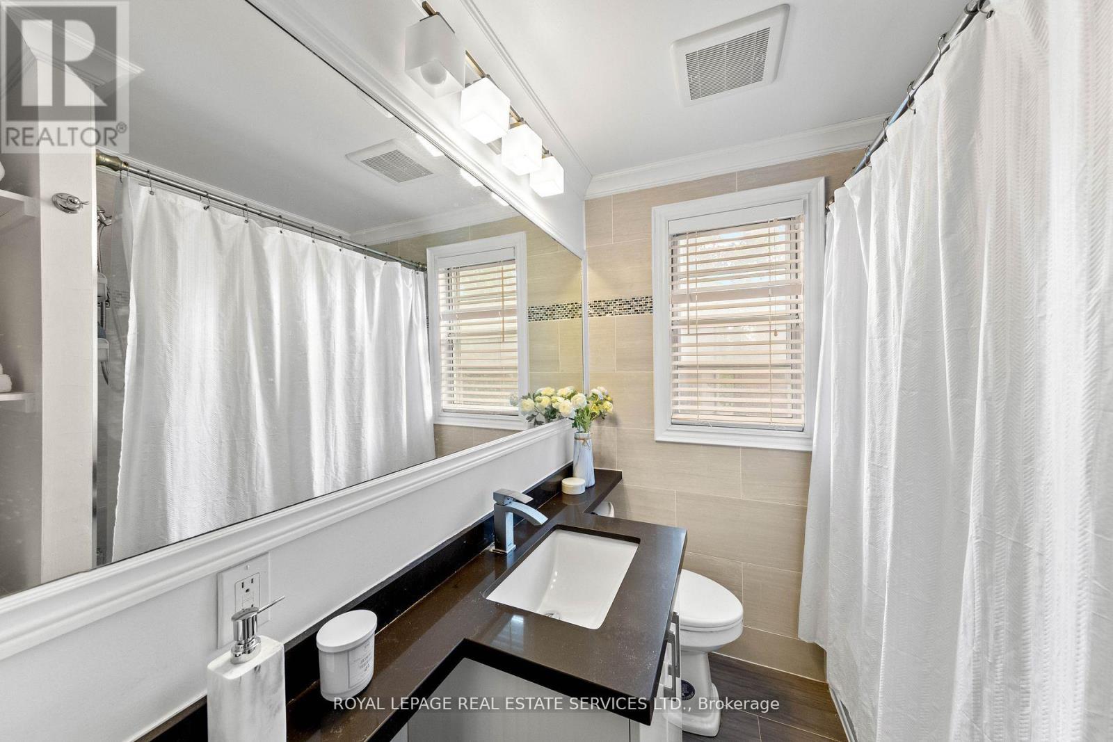 1565 Mount Pleasant Road, Toronto, Ontario  M4N 2V4 - Photo 25 - C12651408