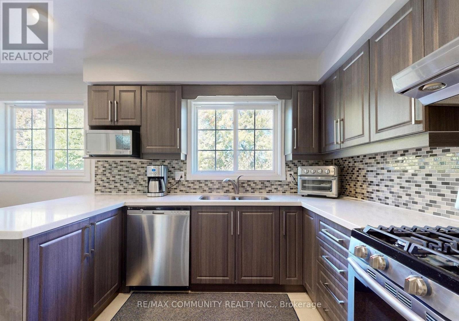 Main - 54 Emcarr Drive, Toronto, Ontario  M1E 5A1 - Photo 11 - E12651406