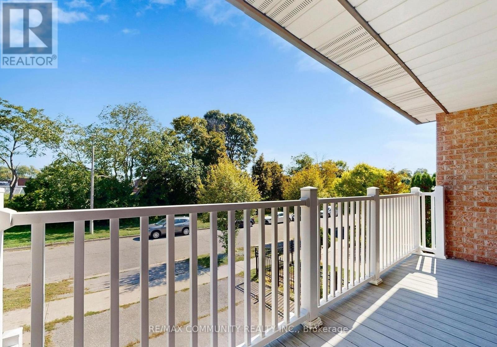 Main - 54 Emcarr Drive, Toronto, Ontario  M1E 5A1 - Photo 4 - E12651406