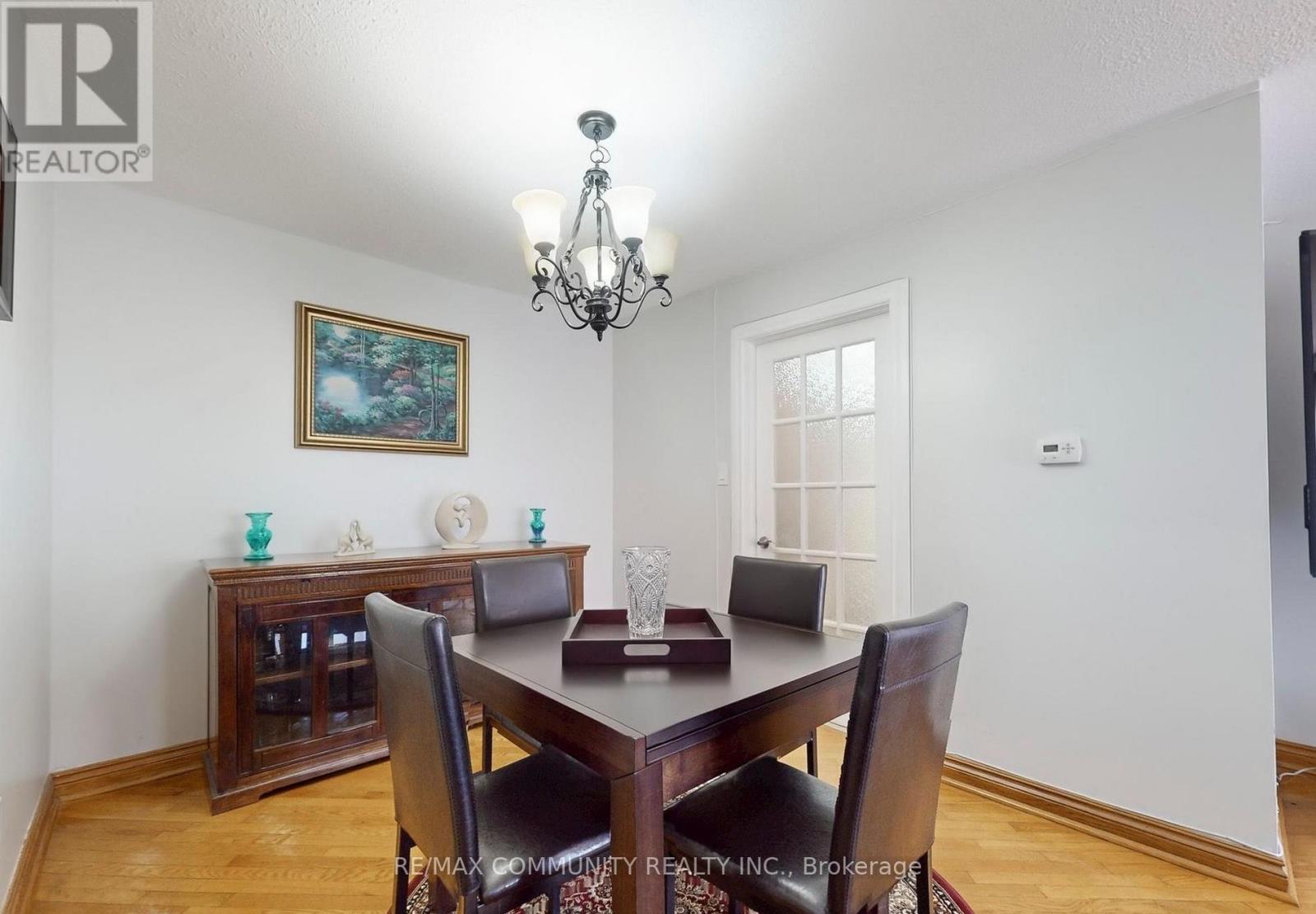 Main - 54 Emcarr Drive, Toronto, Ontario  M1E 5A1 - Photo 8 - E12651406