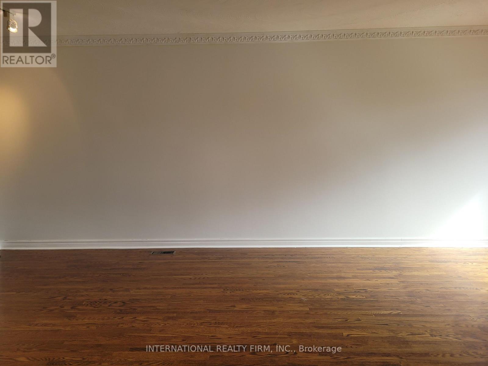 Main Floor - 229 Alsace Road, Richmond Hill, Ontario  L4C 2W9 - Photo 14 - N12651472