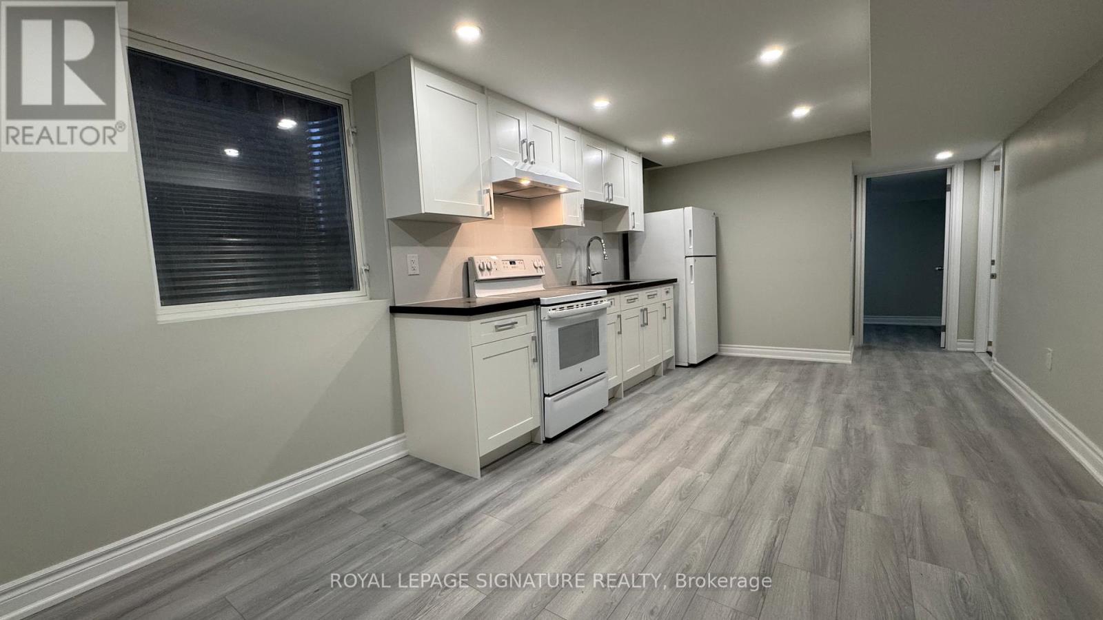 Bsmt 2bd - 1686 Summergrove Crescent, Mississauga, Ontario  L5M 3Z4 - Photo 3 - W12650944