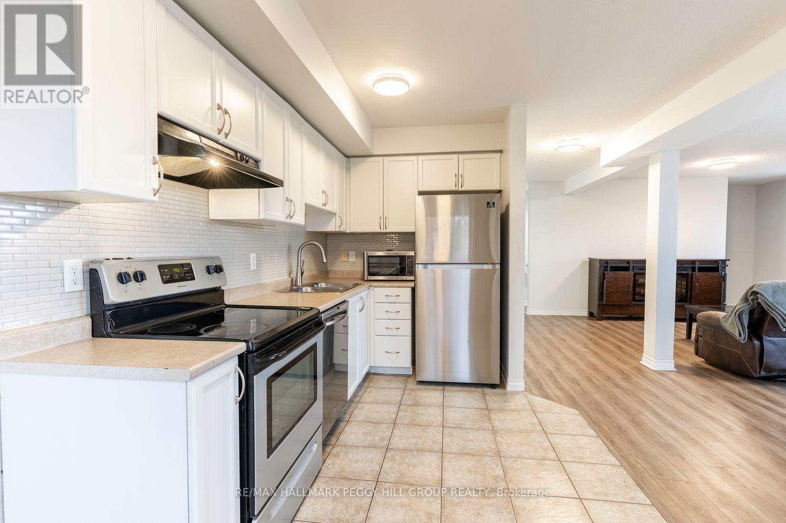 2 - 141 Sydenham Wells, Barrie (Georgian Drive), Ontario  L4M 0H3 - Photo 5 - S12651452