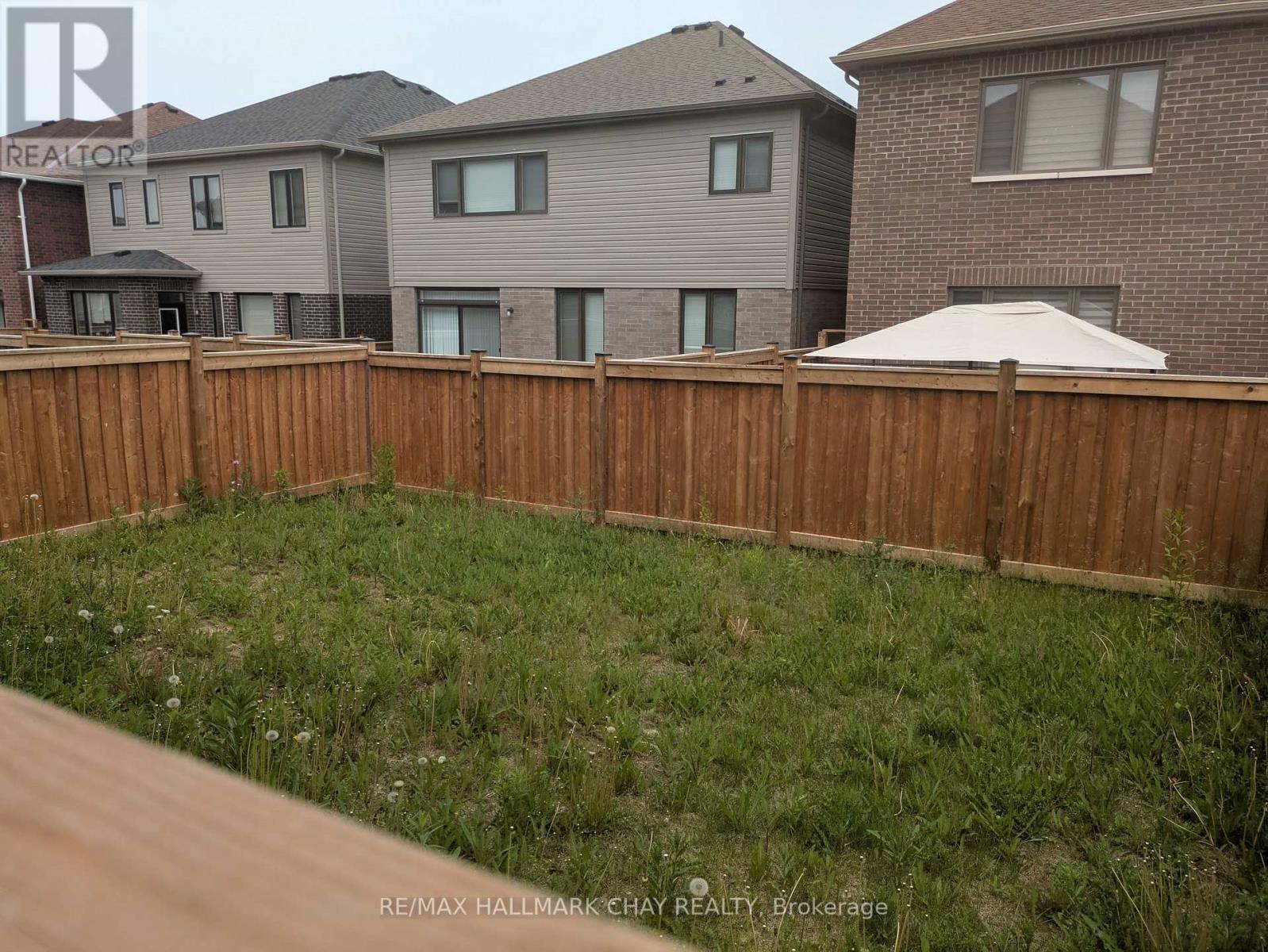 18 Valleybrook Road, Barrie, Ontario  L9J 0L4 - Photo 3 - S12651470