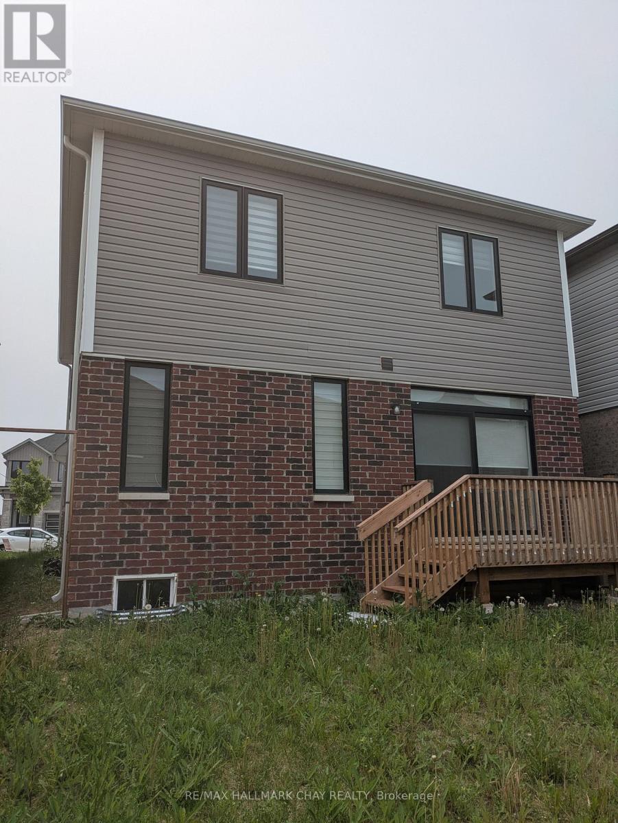 18 Valleybrook Road, Barrie, Ontario  L9J 0L4 - Photo 7 - S12651470