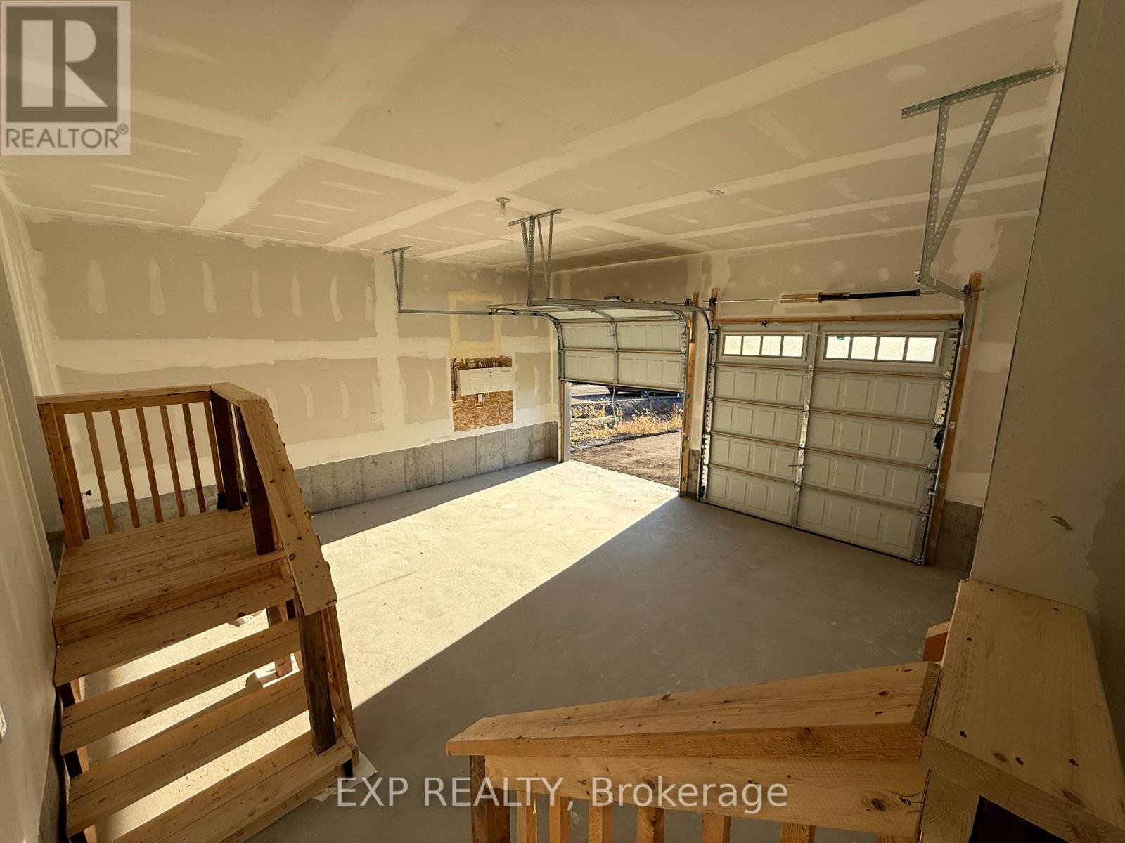 1 Larissa Park Drive, Quinte West (Murray Ward), Ontario  K0L 1L0 - Photo 21 - X12453907