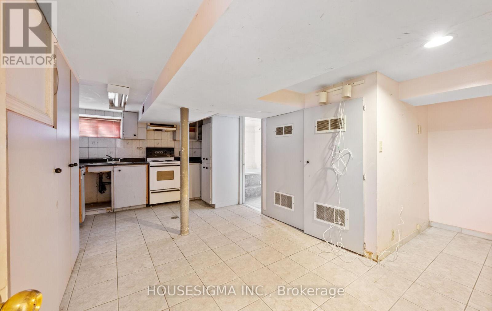 61 Primrose Avenue, Toronto, Ontario  M6H 3V2 - Photo 24 - W12651410