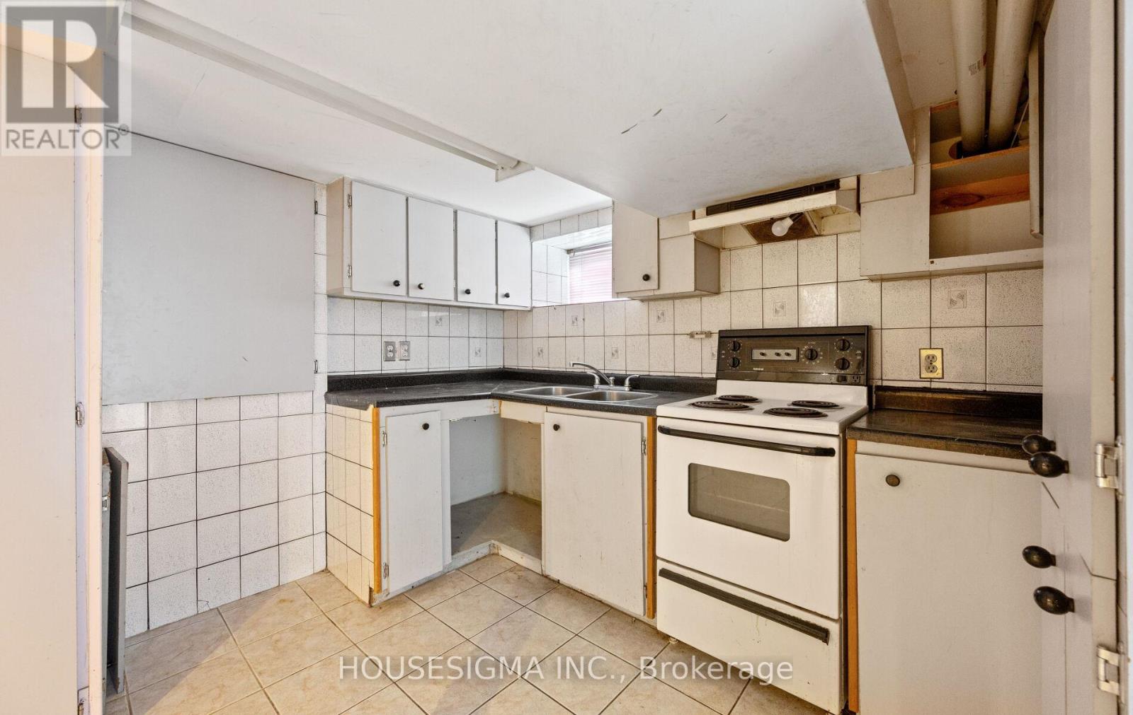 61 Primrose Avenue, Toronto, Ontario  M6H 3V2 - Photo 27 - W12651410