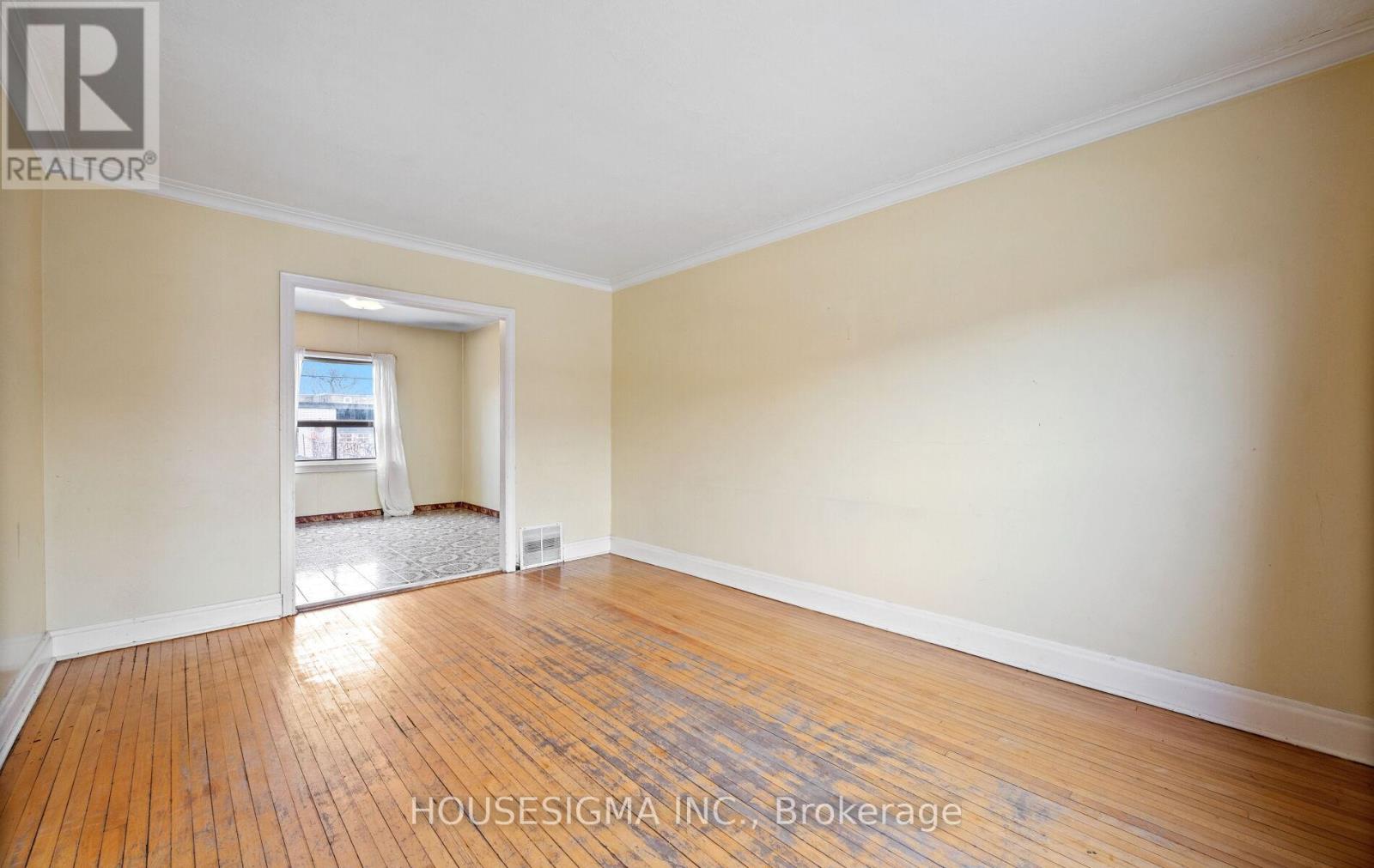 61 Primrose Avenue, Toronto, Ontario  M6H 3V2 - Photo 5 - W12651410