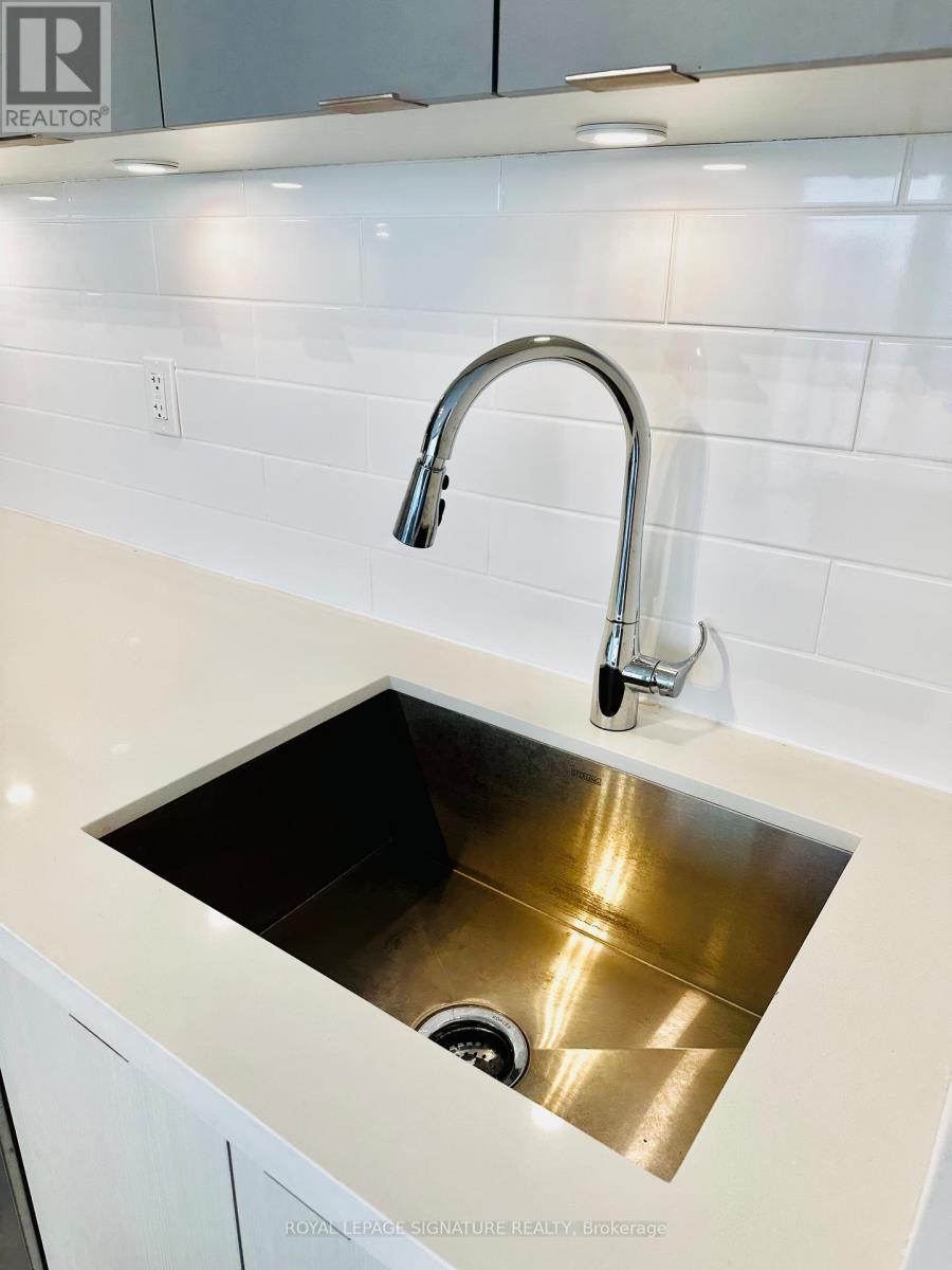 808 - 4675 Metcalfe Avenue, Mississauga, Ontario  L5M 0Z8 - Photo 11 - W12651436