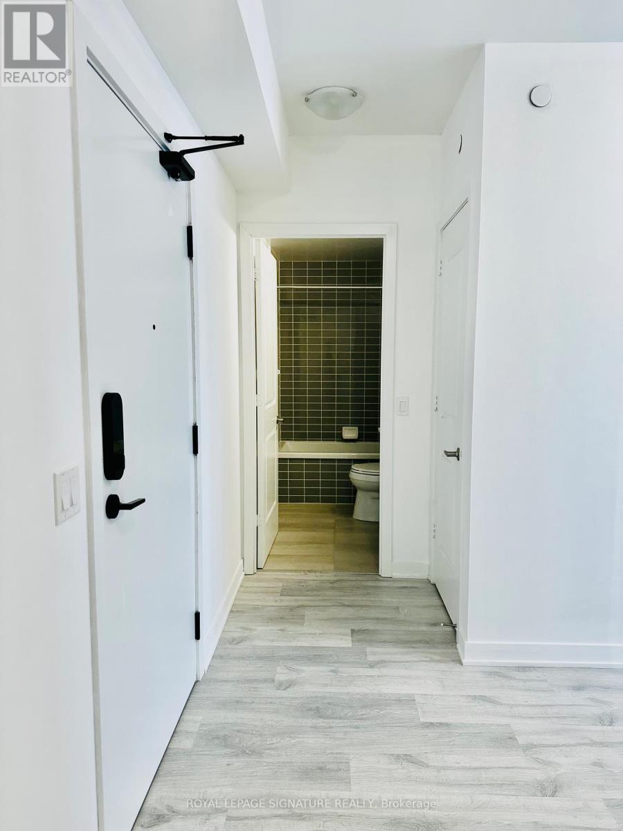 808 - 4675 Metcalfe Avenue, Mississauga, Ontario  L5M 0Z8 - Photo 5 - W12651436