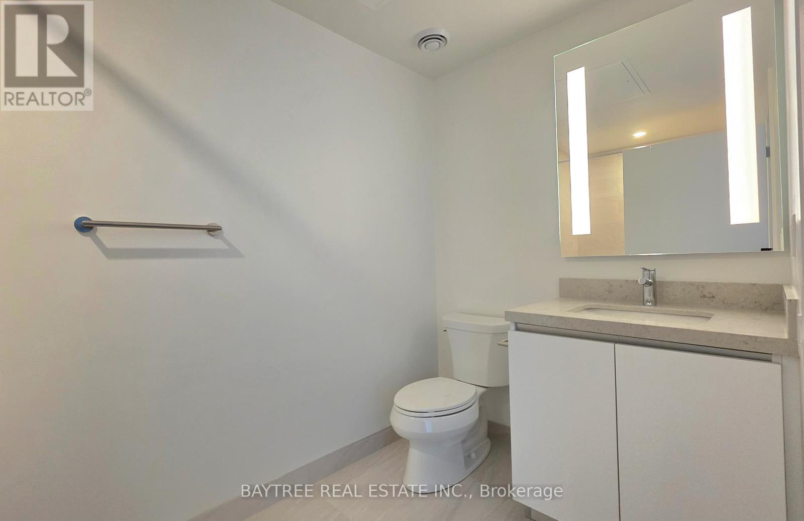 1206 - 2 Erskine Road, Mississauga, Ontario  L5B 0S1 - Photo 5 - W12651462