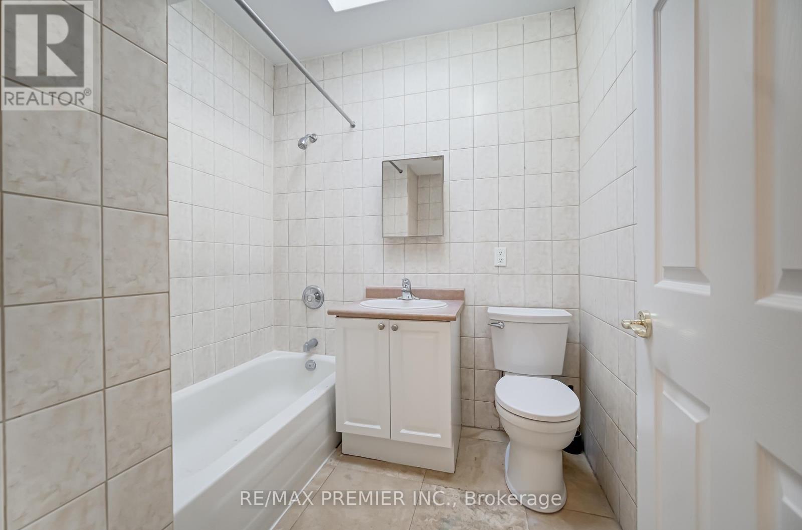 3 - 1238 St Clair Avenue W, Toronto, Ontario  M6E 1B7 - Photo 10 - W12651468