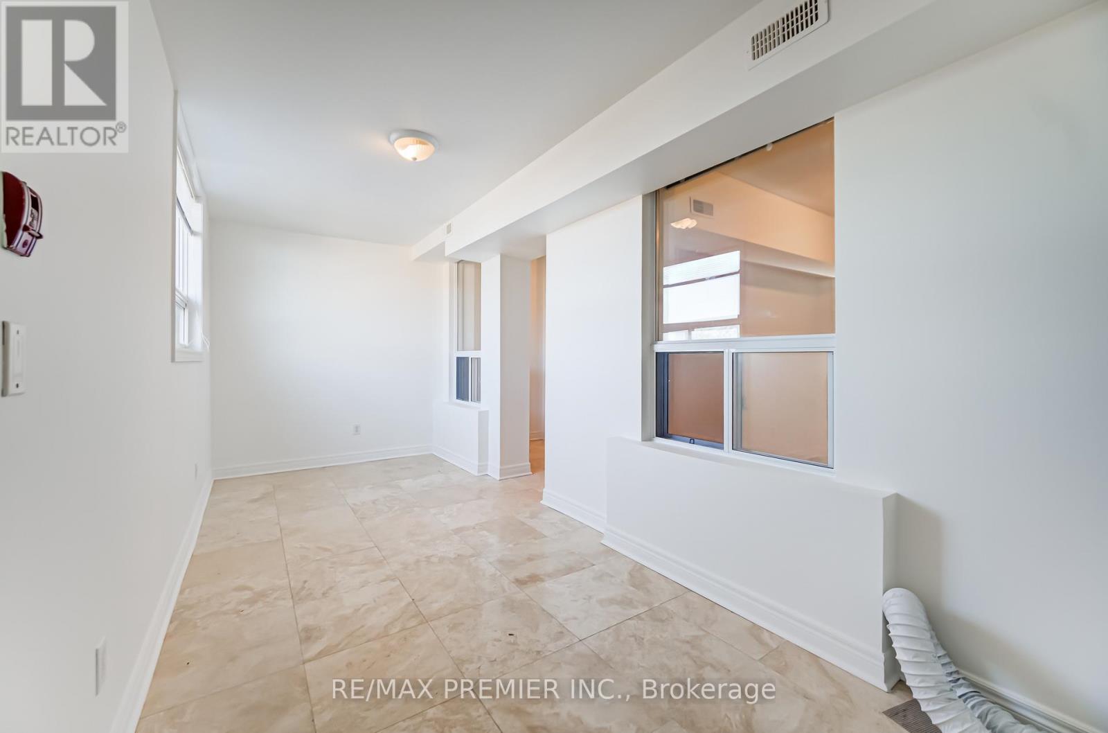 3 - 1238 St Clair Avenue W, Toronto, Ontario  M6E 1B7 - Photo 19 - W12651468