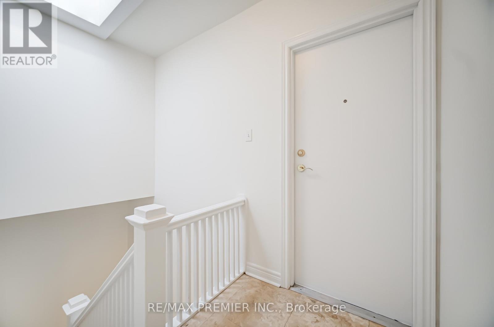 3 - 1238 St Clair Avenue W, Toronto, Ontario  M6E 1B7 - Photo 5 - W12651468