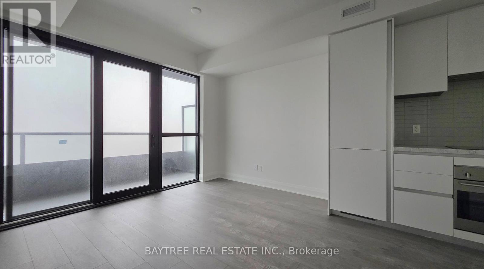 1510 - 2 Erskine Road, Mississauga, Ontario  L5B 0S1 - Photo 14 - W12651482