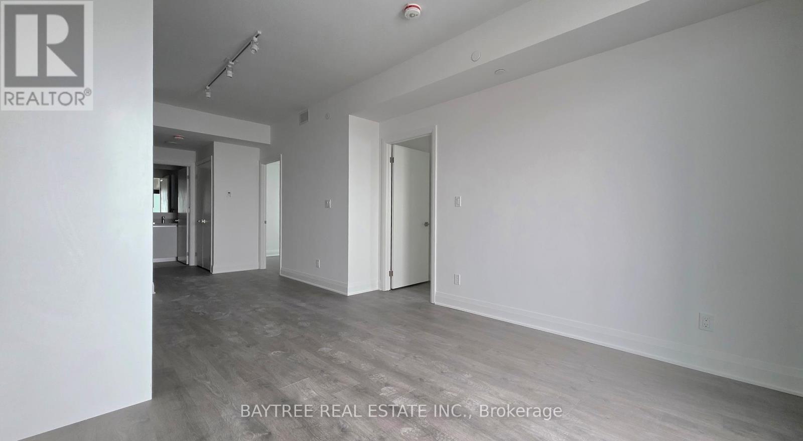 1510 - 2 Erskine Road, Mississauga, Ontario  L5B 0S1 - Photo 15 - W12651482