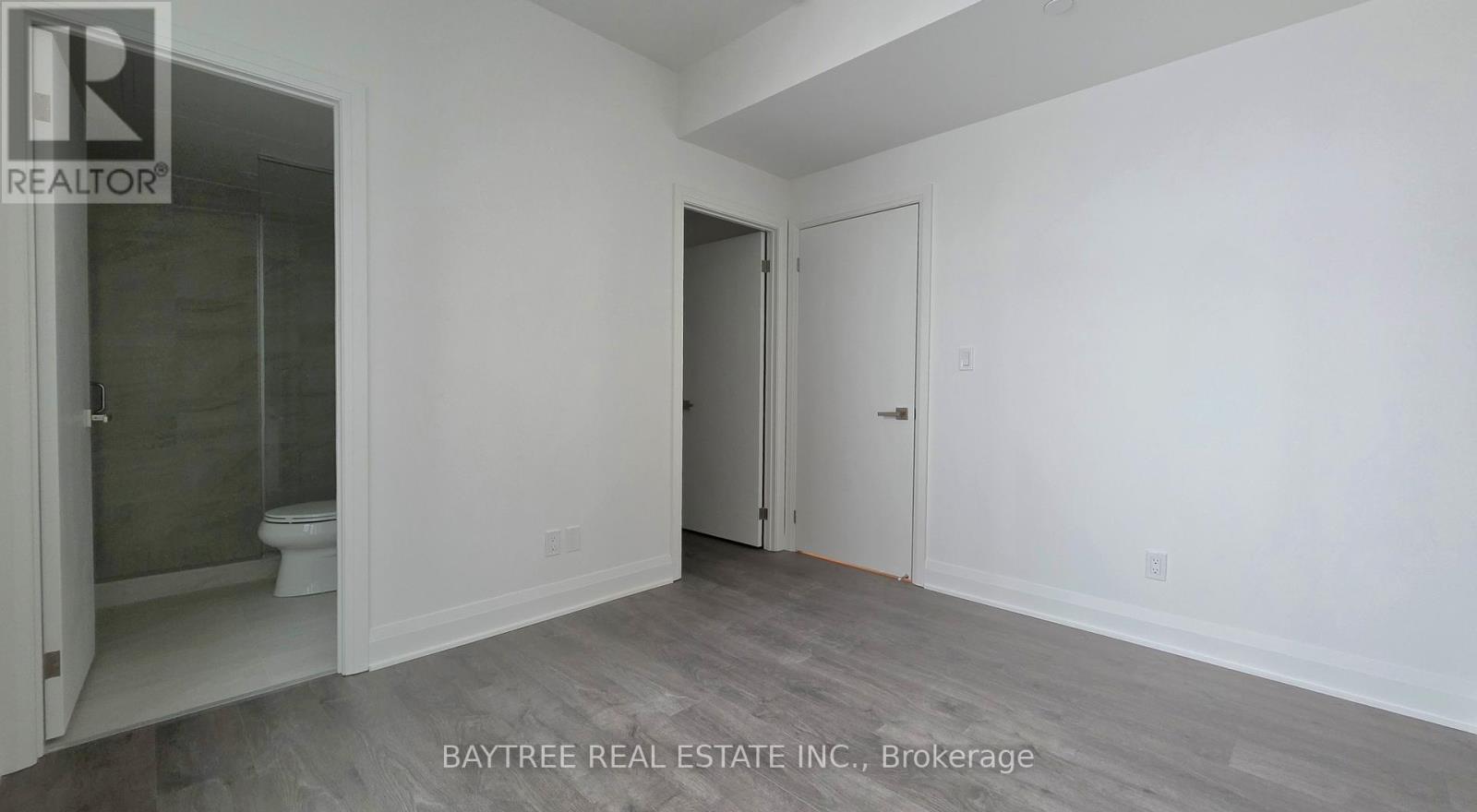 1510 - 2 Erskine Road, Mississauga, Ontario  L5B 0S1 - Photo 4 - W12651482