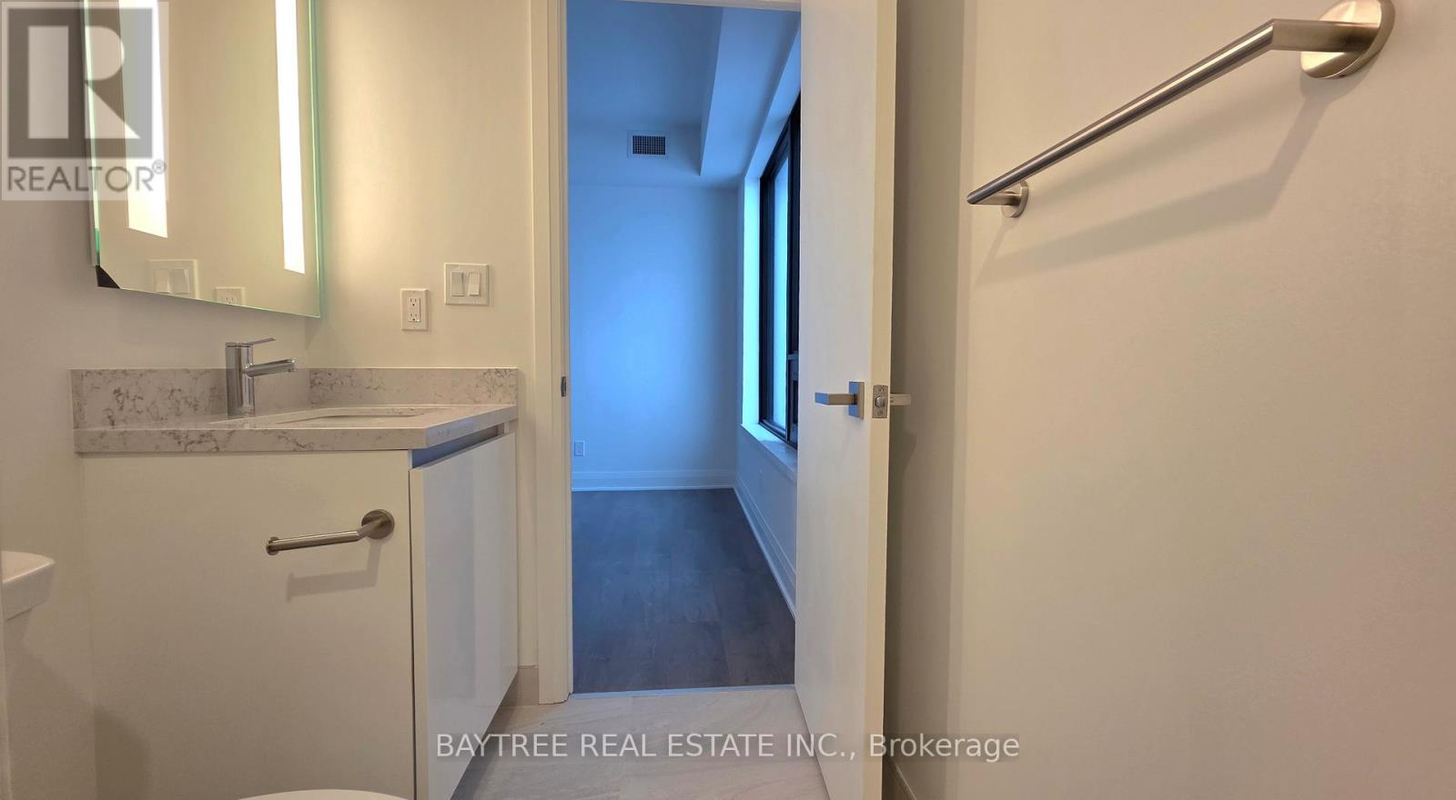 1510 - 2 Erskine Road, Mississauga, Ontario  L5B 0S1 - Photo 6 - W12651482